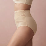 Contoura™ | Corrigerende slip voor een flatterender silhouet
